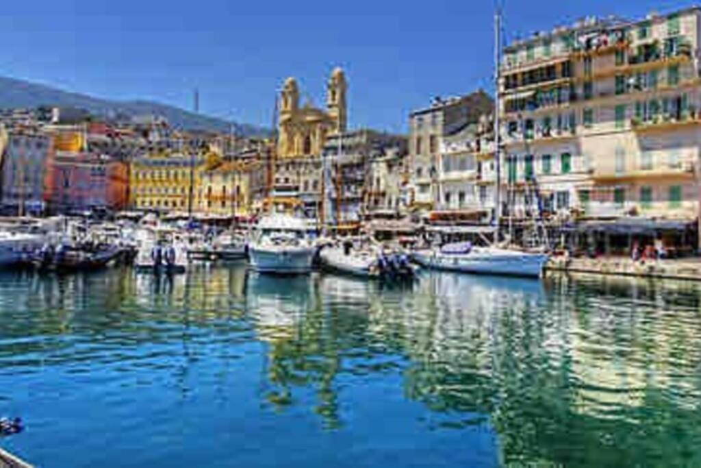Appartement Vue Mer Avec Parking Gratuit Sur Place Bastia  Ngoại thất bức ảnh