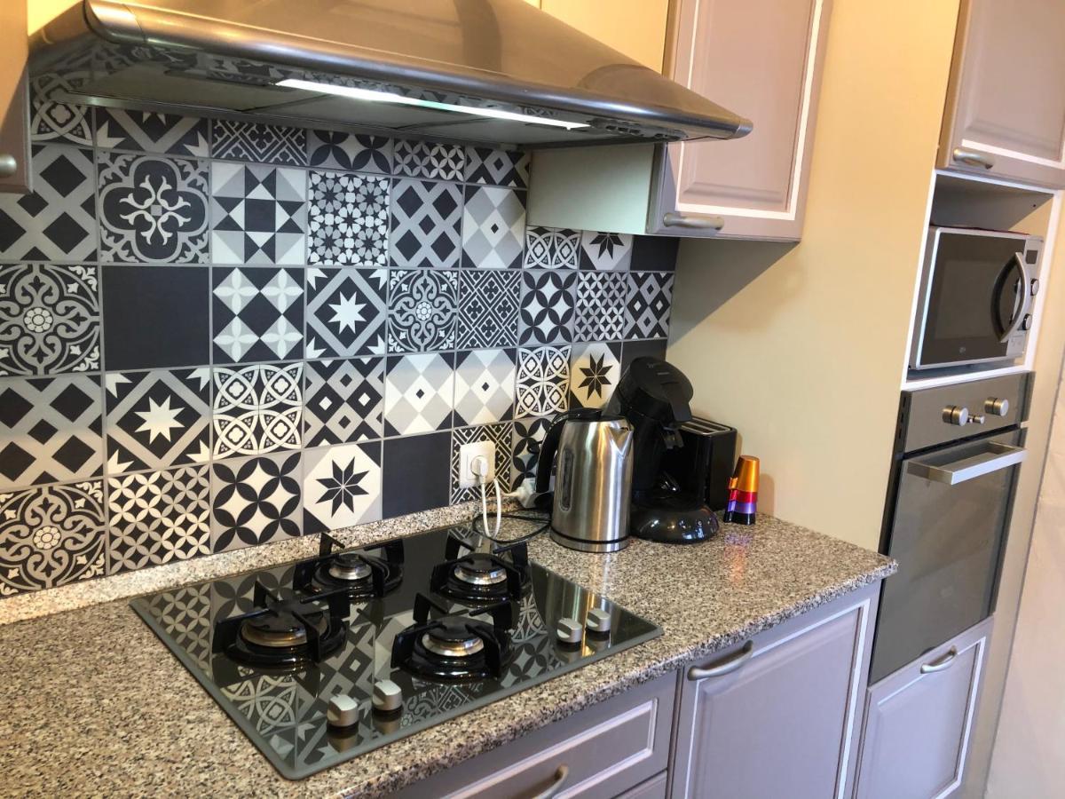 Appartement Vue Mer Avec Parking Gratuit Sur Place Bastia  Ngoại thất bức ảnh