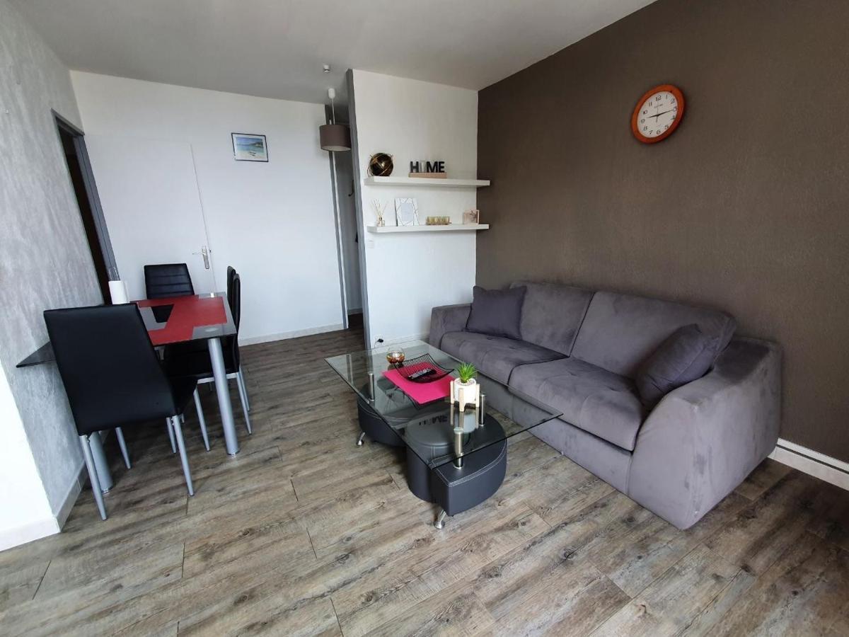 Appartement Vue Mer Avec Parking Gratuit Sur Place Bastia  Ngoại thất bức ảnh