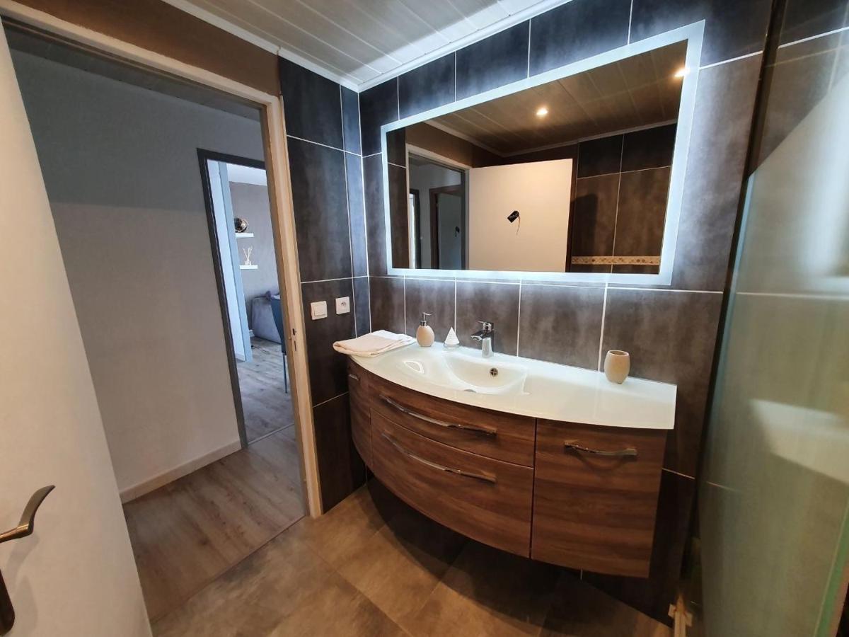 Appartement Vue Mer Avec Parking Gratuit Sur Place Bastia  Ngoại thất bức ảnh