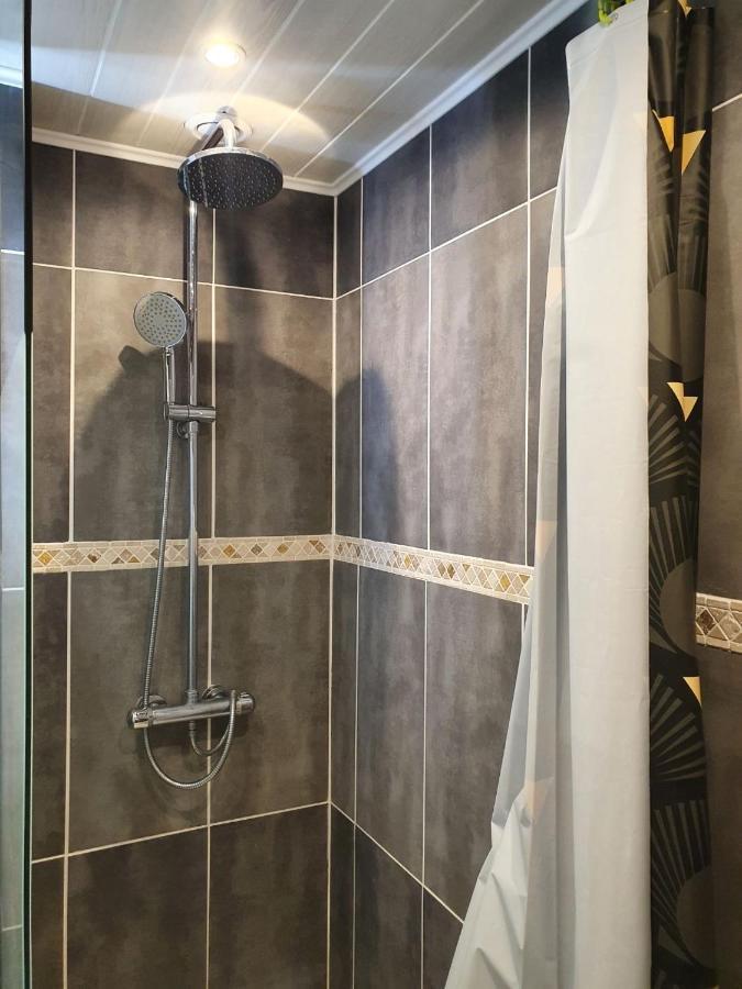 Appartement Vue Mer Avec Parking Gratuit Sur Place Bastia  Ngoại thất bức ảnh